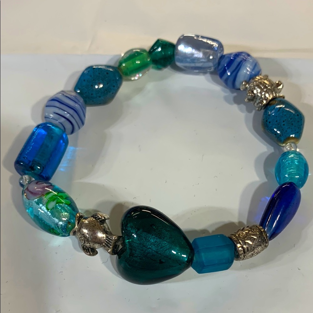 Vintage Avon Colorful artwork glass Beaded Bracelet with Heart Charm #207